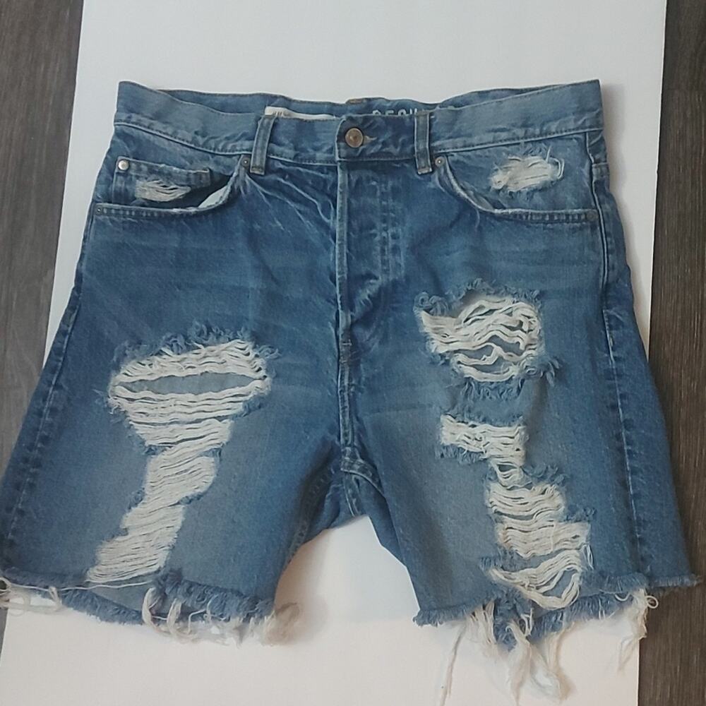 H&M x Coachella Buttonfly Distressed Denim Shorts 32 Regular Casual Festival Men
